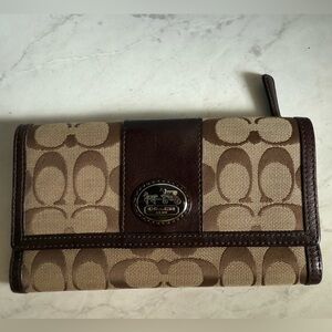 COACH Ladies Trifold Wallet
